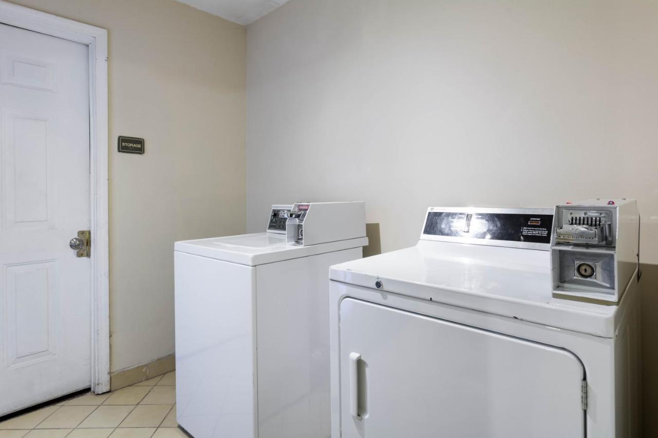 Red Roof Inn Carrollton Экстерьер фото