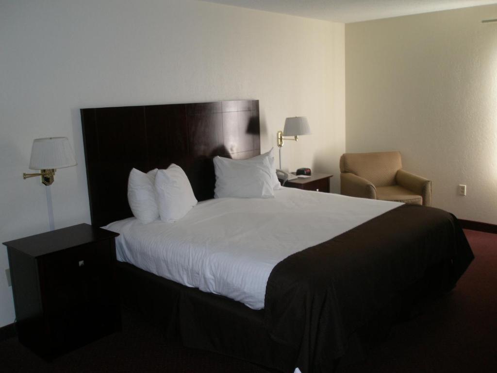 Red Roof Inn Carrollton Номер фото